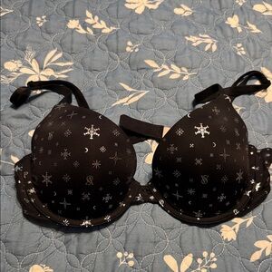 Victoria's Secret Black Silver Snowflake Push-Up Bra